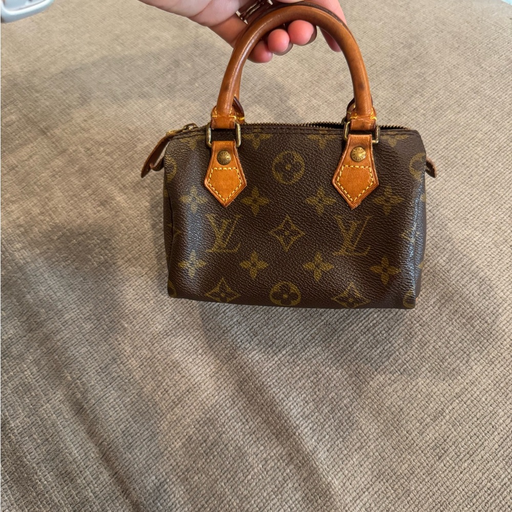 LOUIS VUITTON MINI SPEEDY WITH STRAP AND LOCK/KEY AUTHENTIC - Picture 11 of 16